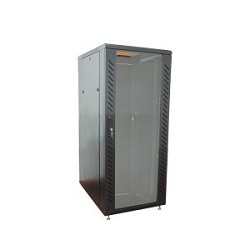 M-0860 | RACK PISO COM GUIAS LATERAIS C/ CHAVE 24U X 19" X 800MM PRETO